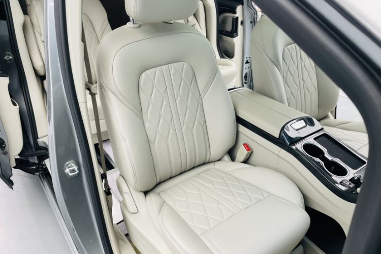 Used Buick GL8 2023 ES Lu Zun Comfort Model
