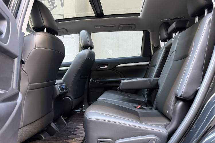 Used Toyota Highlander 2021 2.0T Four-Wheel Drive Luxury Edition 7 Seats