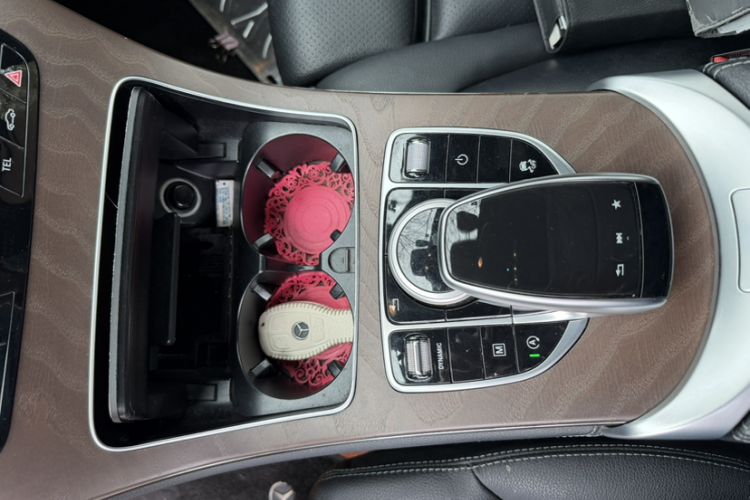 Used Mercedes-Benz GLC 2018 GLC 300 4MATIC Sport Edition Interior 5