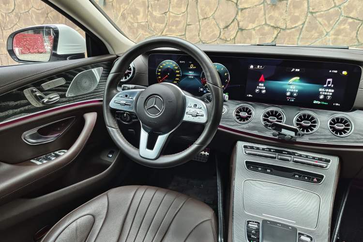 Used Mercedes-Benz CLS 2021 CLS 300 Luxury Model Interior 9