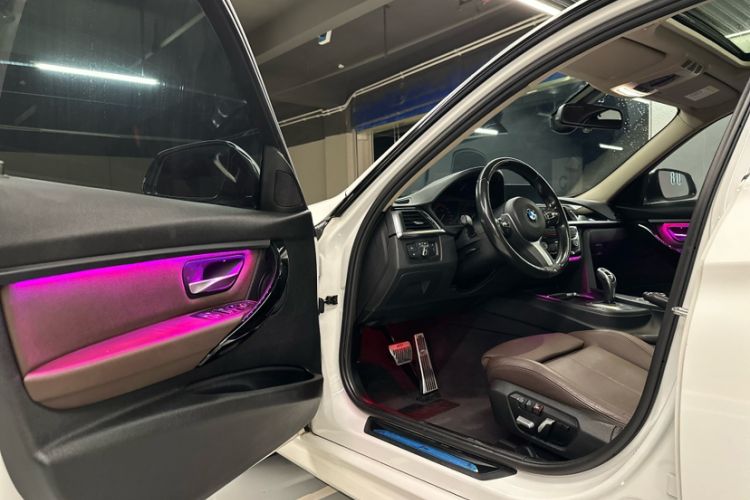 Used BMW 3 Series 2018 320Li Leading Model M Sport Package Interior 5