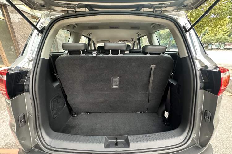 Used Wuling Hongguang S3 2019 1.5L Manual Comfort Model China VI Standard