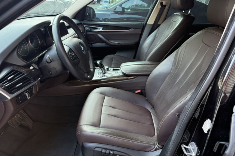 Used BMW X5 2015 xDrive28i
