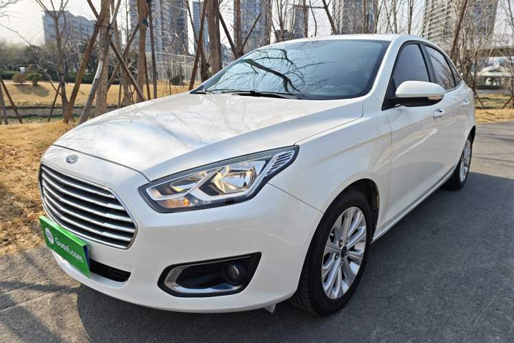 Used Ford Escort 2015 1.5L Automatic Fashion Model