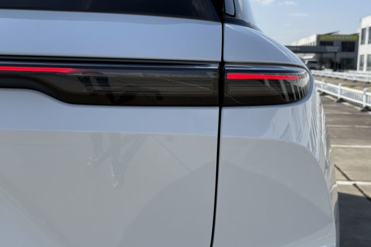 Used Nio ES6 2024 75 kWh Exterior 8