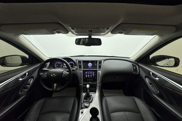 Used Infiniti Q50 2014 3.7L Comfort Edition Interior 5