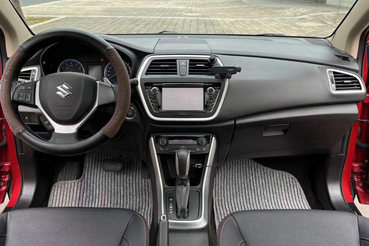 Used Suzuki S-Cross 2014 1.6L CVT Two-Wheel Drive Elite Version
