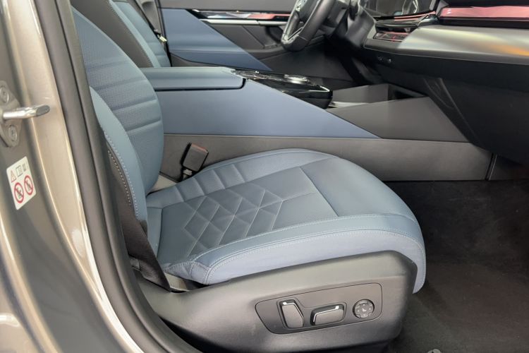 Used BMW i5 2024 eDrive 35L Luxury Model with M Sport Package
