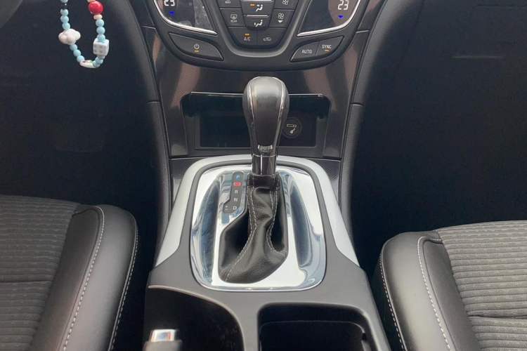 Used Buick Regal 2015 1.6T Leading Technology Model Gear Lever