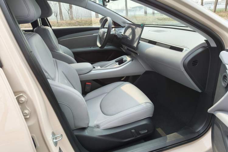 Used XPeng MONA M03 2024 620 with Ultra-Long Range
