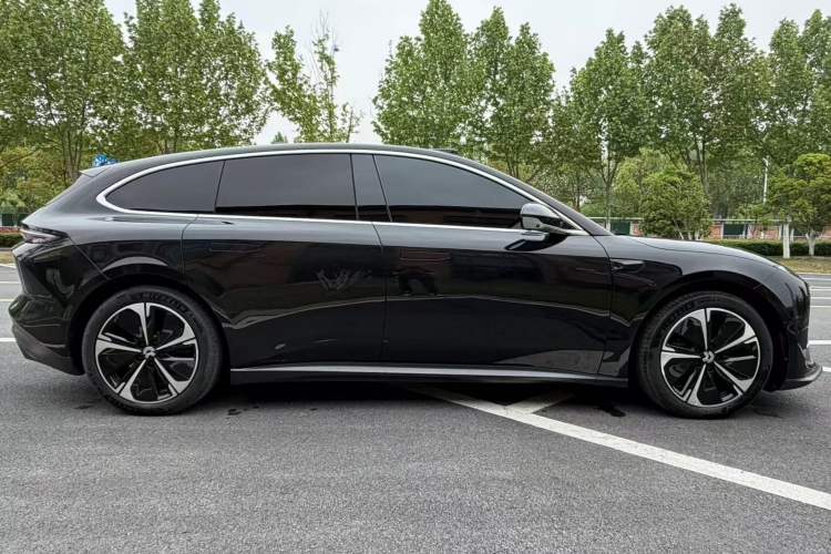 Used Nio ET5T 2024 75kWh Touring Exterior 4