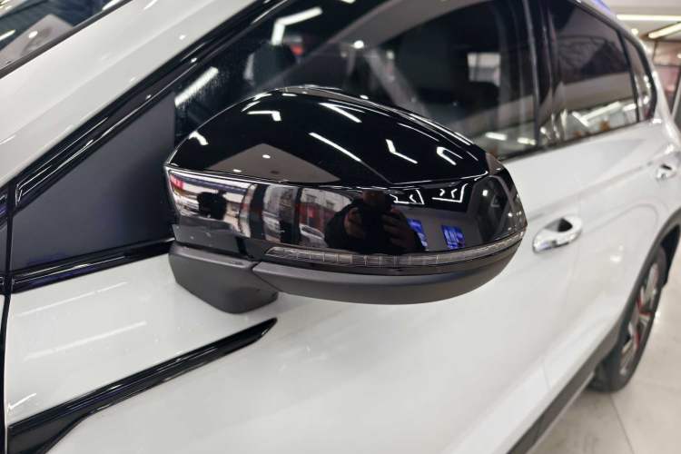 Used Volkswagen Tharu 2023 300TSI Two-Wheel-Drive Full Moon Edition
