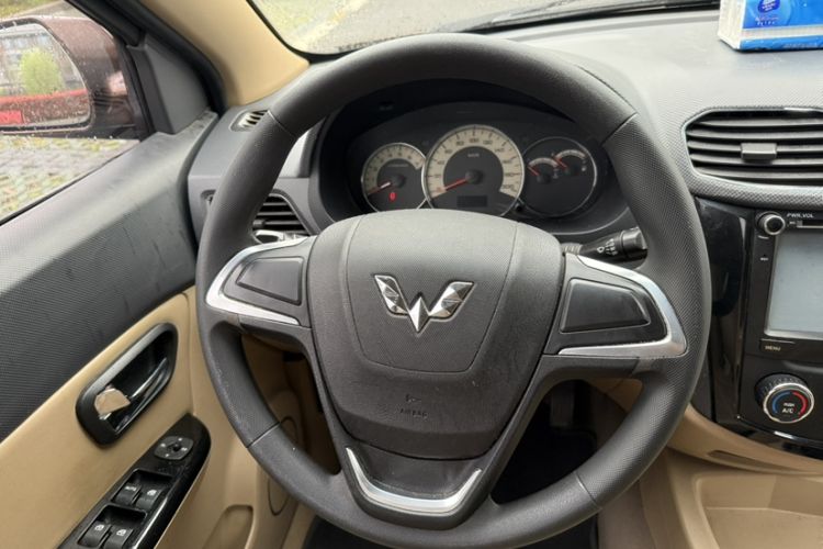 Used Wuling Hongguang 2014 1.5L S Comfort Model