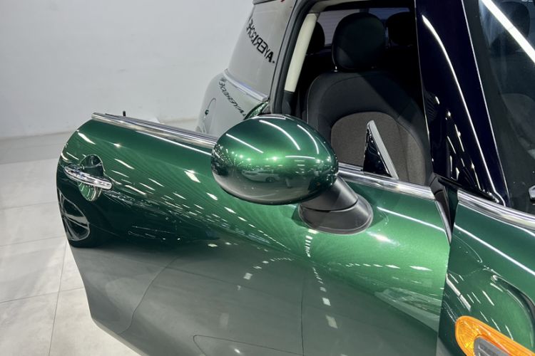 Used MINI 2016 1.2T ONE Pioneer Edition Interior 2