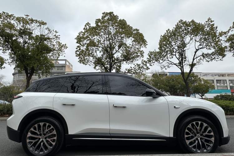 Used Nio ES6 2024 75 kWh
