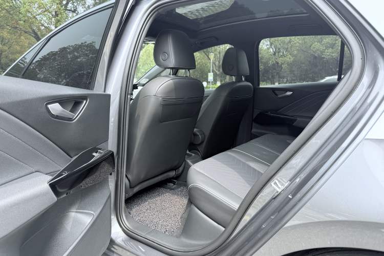 Used Volkswagen ID.3 2024 Outstanding Edition Interior 3