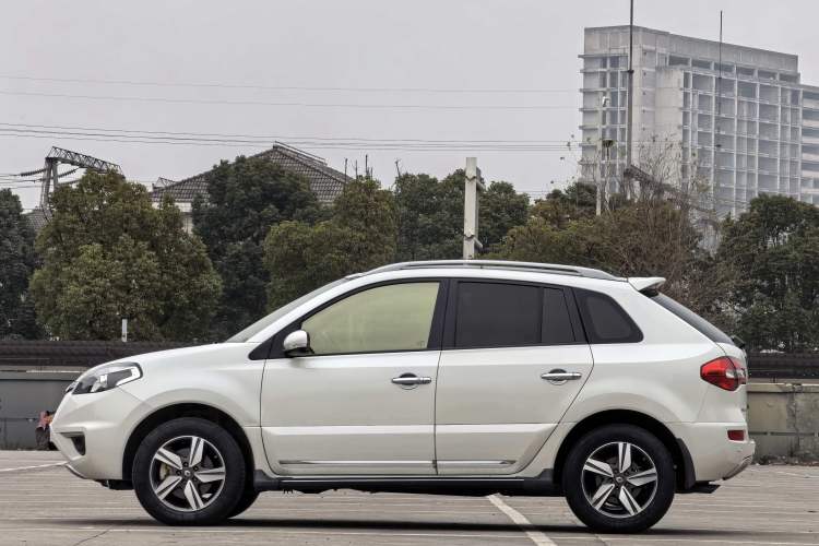 Used Renault Koleos 2014 2.5L Two-Wheel Drive Comfort Edition
