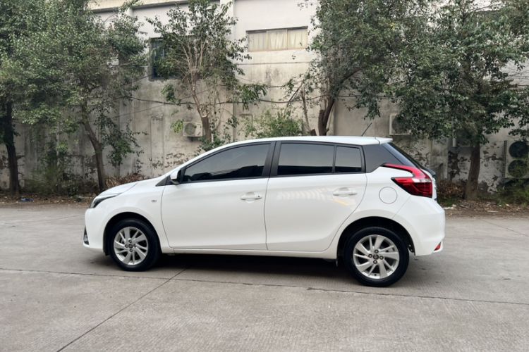 Used Toyota YARiS L Zhi Xuan 2017 1.5G CVT JingSu Model with Upgraded Sunroof Exterior 5