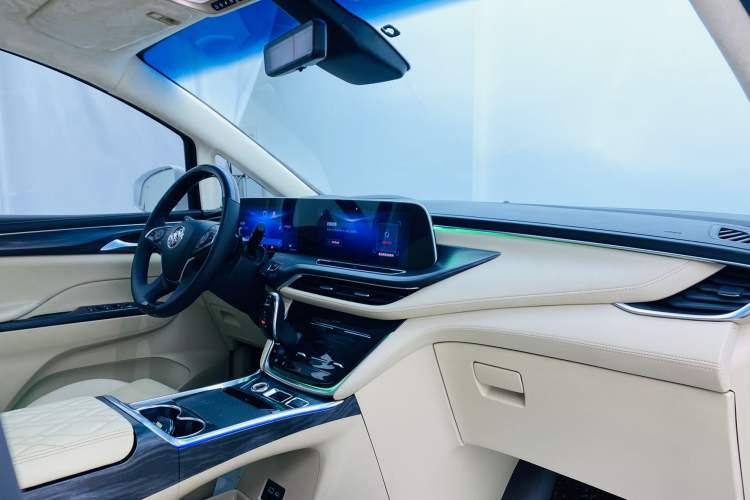 Used Buick GL8 2023 ES Lu Zun Flagship Model Interior 6