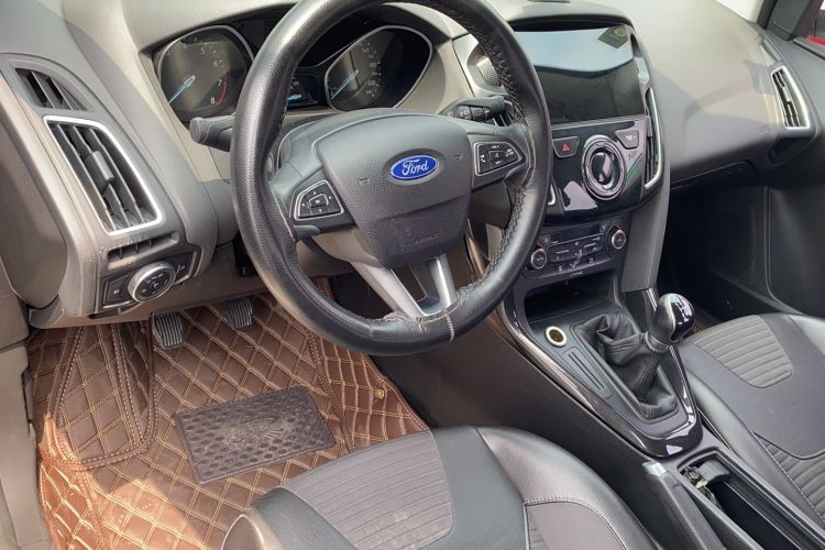Used Ford Focus 2017 Sedan EcoBoost 125 Manual – Ultra-Style Edition with SmartDrive Features