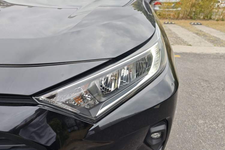 Used Toyota RAV4 2023 2.0L CVT Two-Wheel Drive Fashion Edition