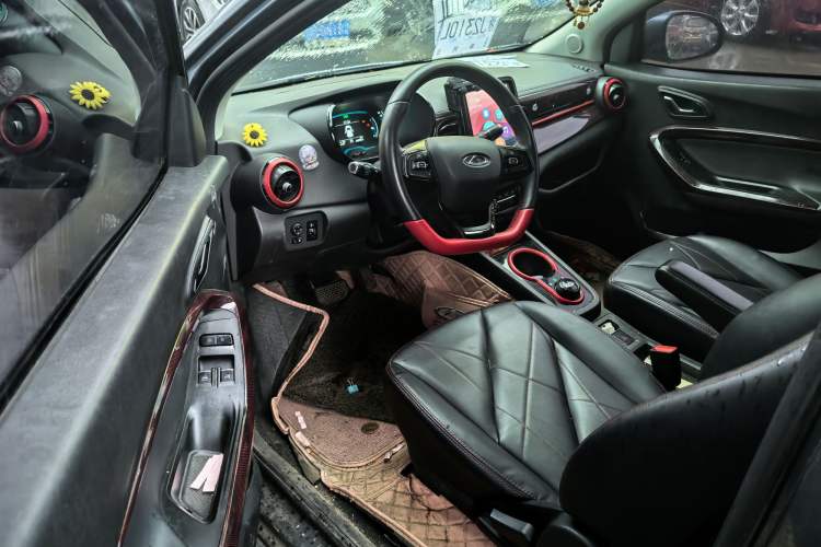 Used Chery New Energy Little Ant 2022 Revised Version Sweet Pink Edition Half-Sugar Version Lithium Iron Phosphate 30.7 kWh 30 kW 301 km