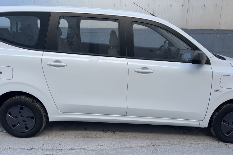 Used Wuling Hongguang New Energy 2025 Extended-Range Hybrid 50KM Comfort Version