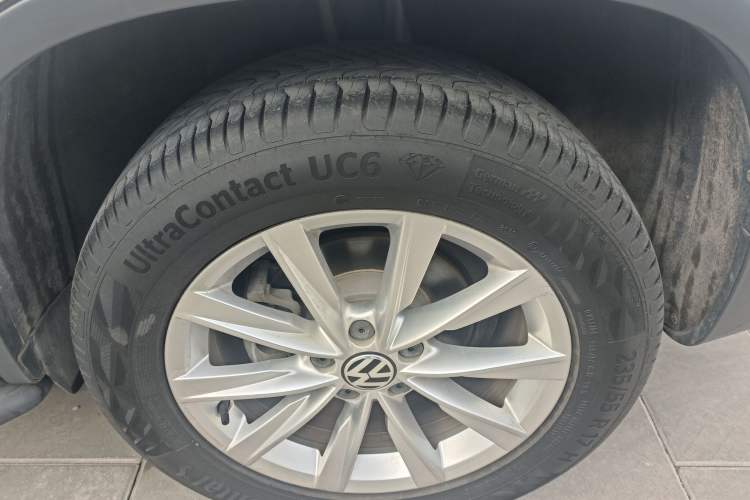 Used Volkswagen Tiguan L 2017 300TSI Automatic Two-Wheel Drive Silk Road Luxury Edition
