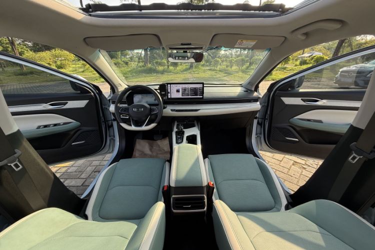 Used Geely Auto Emgrand L HiP 2022 1.5TD-DHT Pro 100KM Super Swift Interior 5