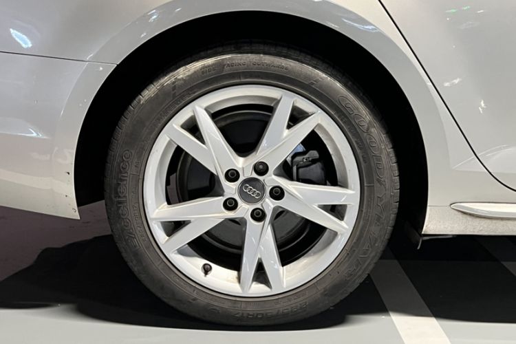 Used Audi A4L 2018 30th Anniversary Edition 40 TFSI Trendy Model Exterior 4