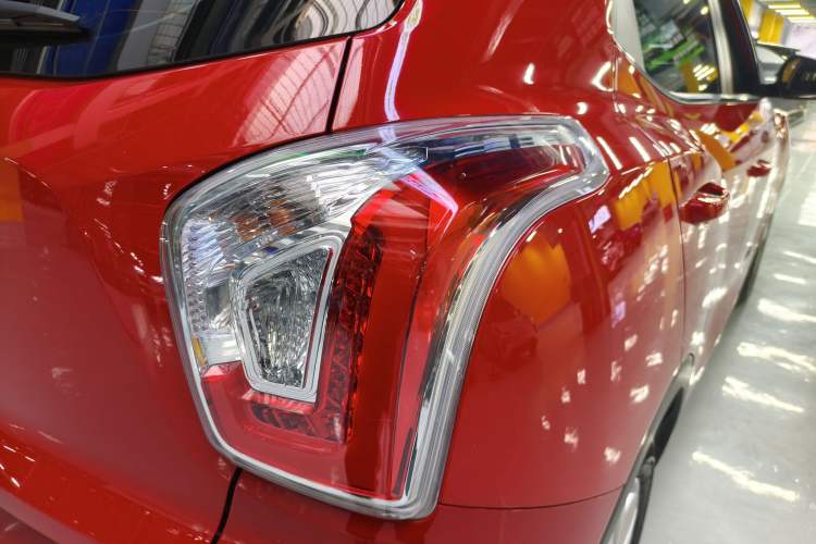 Used SsangYong Tivolan 2015 1.6L Automatic Two-Wheel Drive Zhi Chun Edition