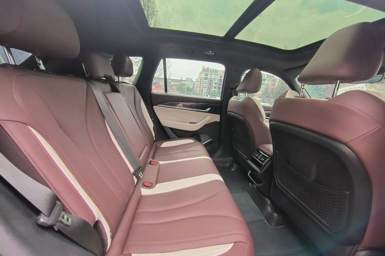 Used Geely Auto Monjaro L 2021 2.0TD DCT EVO Two-Wheel Drive Prestige Version Interior 7