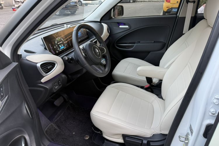 Used ORA White Cat 2022 Upgraded Model 305km Range Luxury Version Lithium-Ion Battery