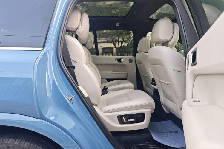 Used Li Auto L8 2023 Pro Model