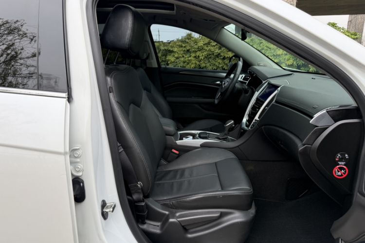 Used Cadillac SRX 2015 3.0L Comfort Version
