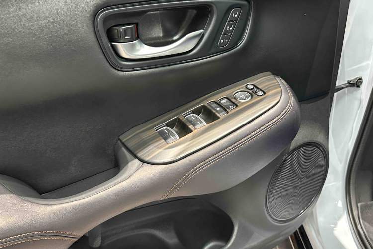 Used Honda ZR-V 2023 2.0L eHEV Sharp - Deluxe Edition
