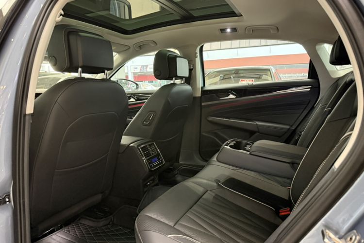 Used Volkswagen Passat 2022 330TSI Starry Luxury Edition