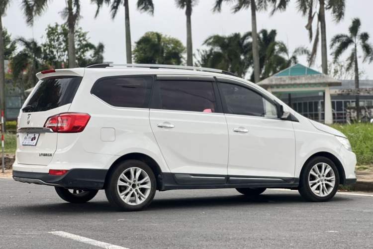Used Baojun 730 2016 1.5L Manual Comfort Version 7 Seats China V Emission Standard
