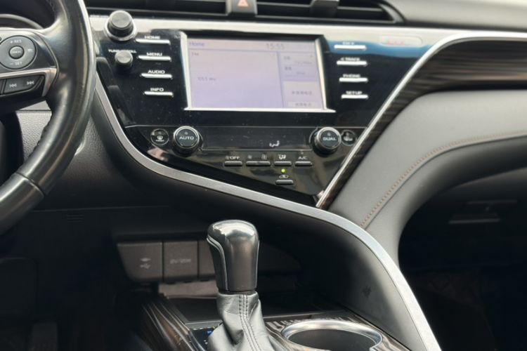 Used Toyota Camry 2018 2.0G Luxury Edition Gear Lever