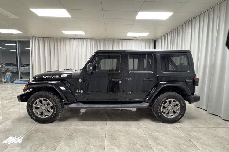 Used Jeep Wrangler 2019 2.0T Sahara 4-Door Version China V Standard