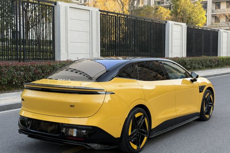 Used Zeekr 007 2024 Four-Wheel-Drive Performance Version 100 kWh
