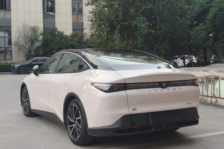 Used ARCFOX Alpha S5 2024 708MAX 200kW
