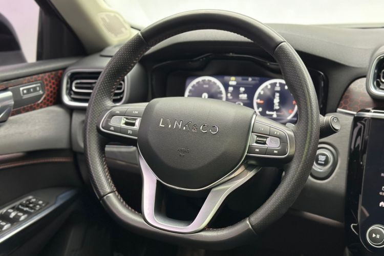 Used Lynk & Co 02 2018 1.5T DCT Two-Wheel Drive Pro Version China V Emission Standard
