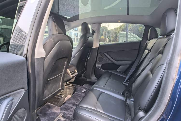 Used Tesla Model Y 2021 Long-Range All-Wheel-Drive Version 3D7