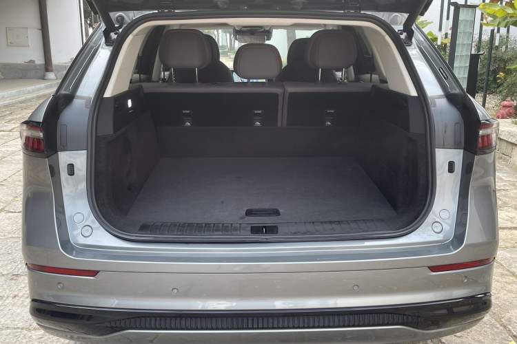 Used Chery Tiggo 9 C-DM 2025 1.5T 106KM Ultra-Comfort Edition 5 Seats Lithium-NMC
