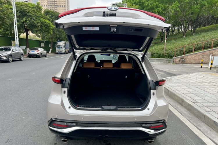 Used Toyota Venza 2022 Dual-Engine 2.5L CVT Two-Wheel Drive Prestige Edition Exterior 5