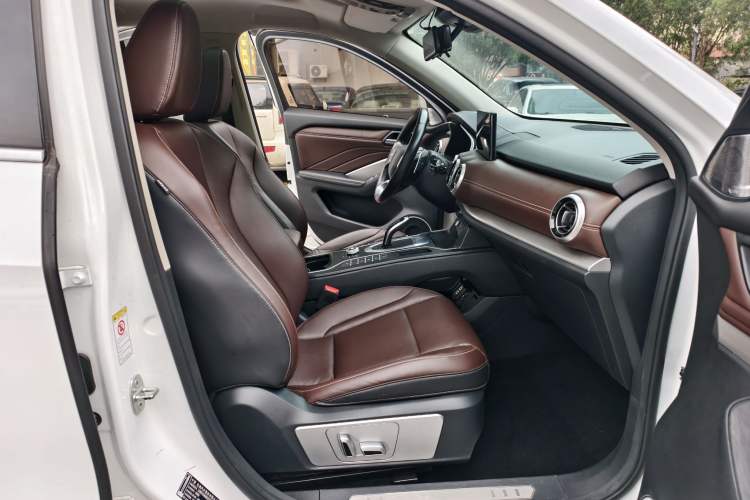 Used Wey VV6 2020 2.0T Two-Wheel Drive Smart Protection+
