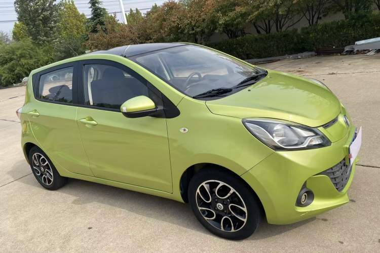 Used CHANGAN Benni 2015 1.4L IMT Sunroof Version China IV Standard
