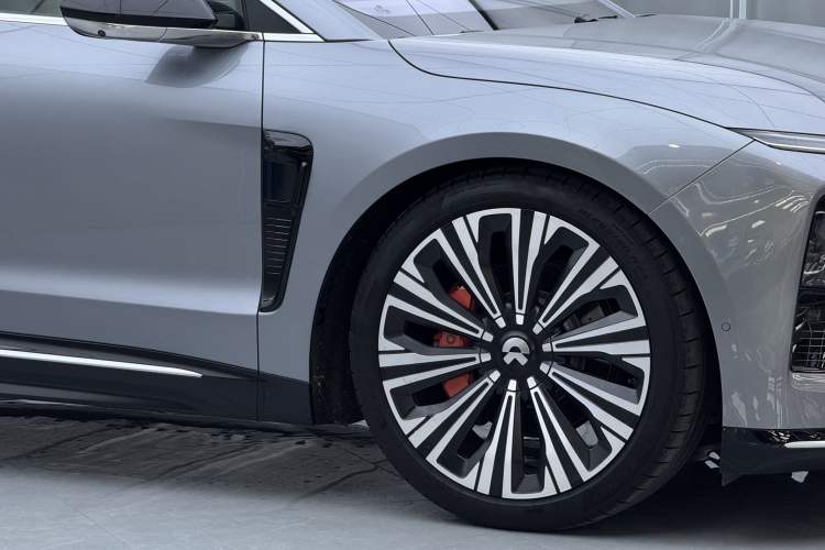 Used Nio ET9 2025 100kWh Signature Edition Exterior 5