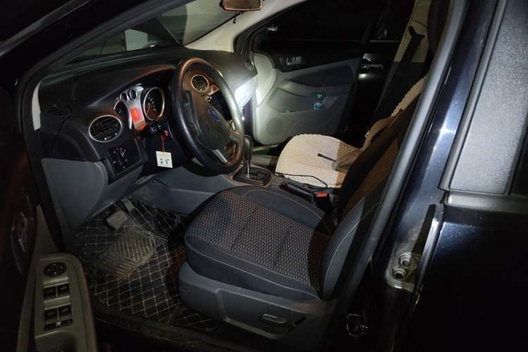 Used Ford Focus 2013 Hatchback Classic 1.8L Automatic Base Model